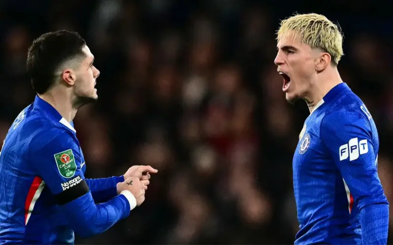 نادي تشيلسي، كافة المعلومات حول البث في لمحة: من يعرض / يبث مباريات البلوز مباشرة على التلفزيون وفي البث المباشر؟